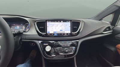 2024 Chrysler Pacifica Hybrid Pinnacle
