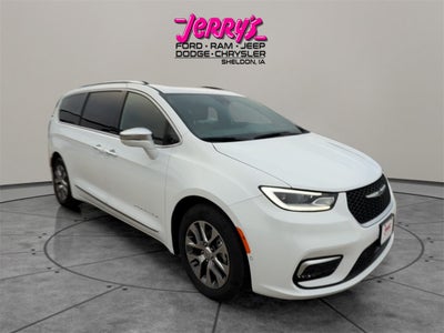 2024 Chrysler Pacifica Hybrid Pinnacle