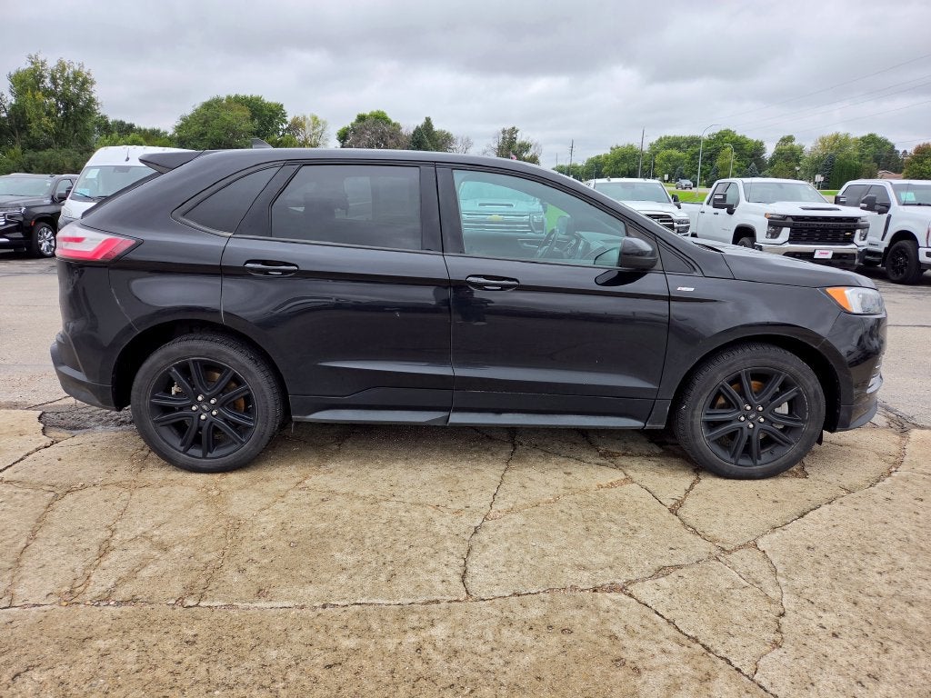2022 Ford Edge ST Line