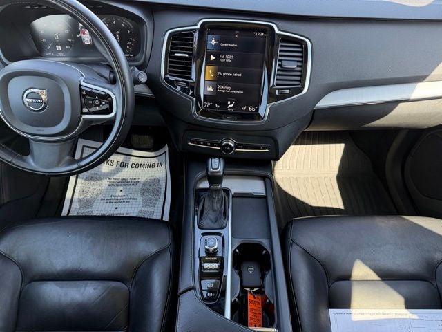 2021 Volvo XC90 T5 Momentum